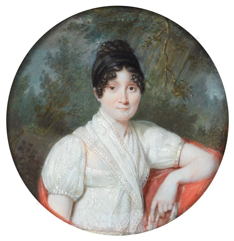 Signora in abito bianco